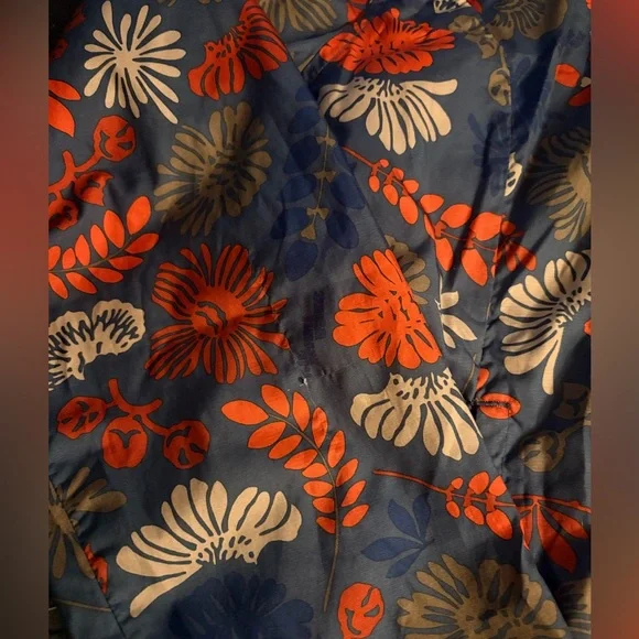The North Face Red and Blue Floral Windbreaker - Picture 2 of 8